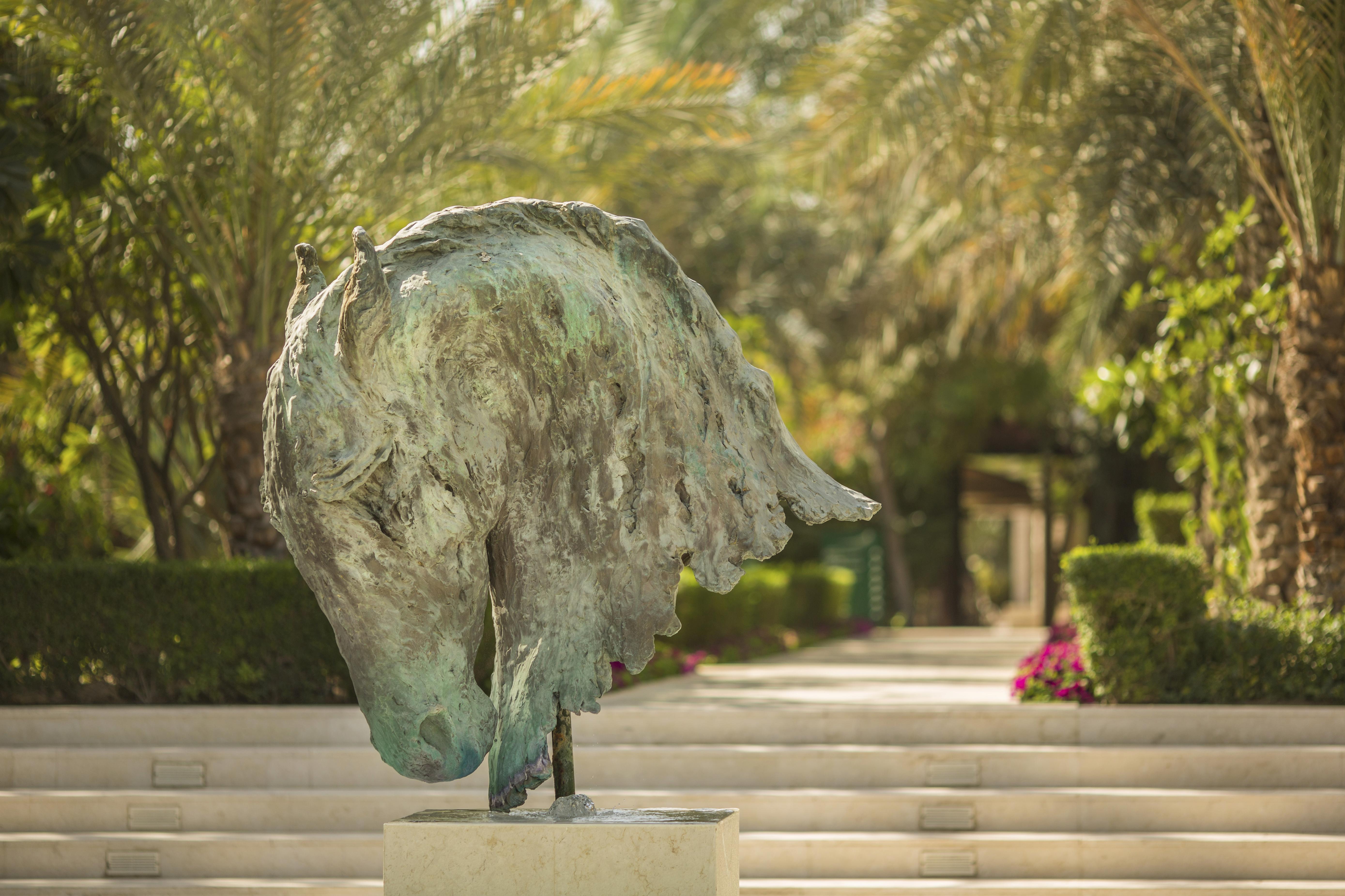Melia Desert Palm Member Of Melia Collection Dubai Exterior photo Sculpture at the resort