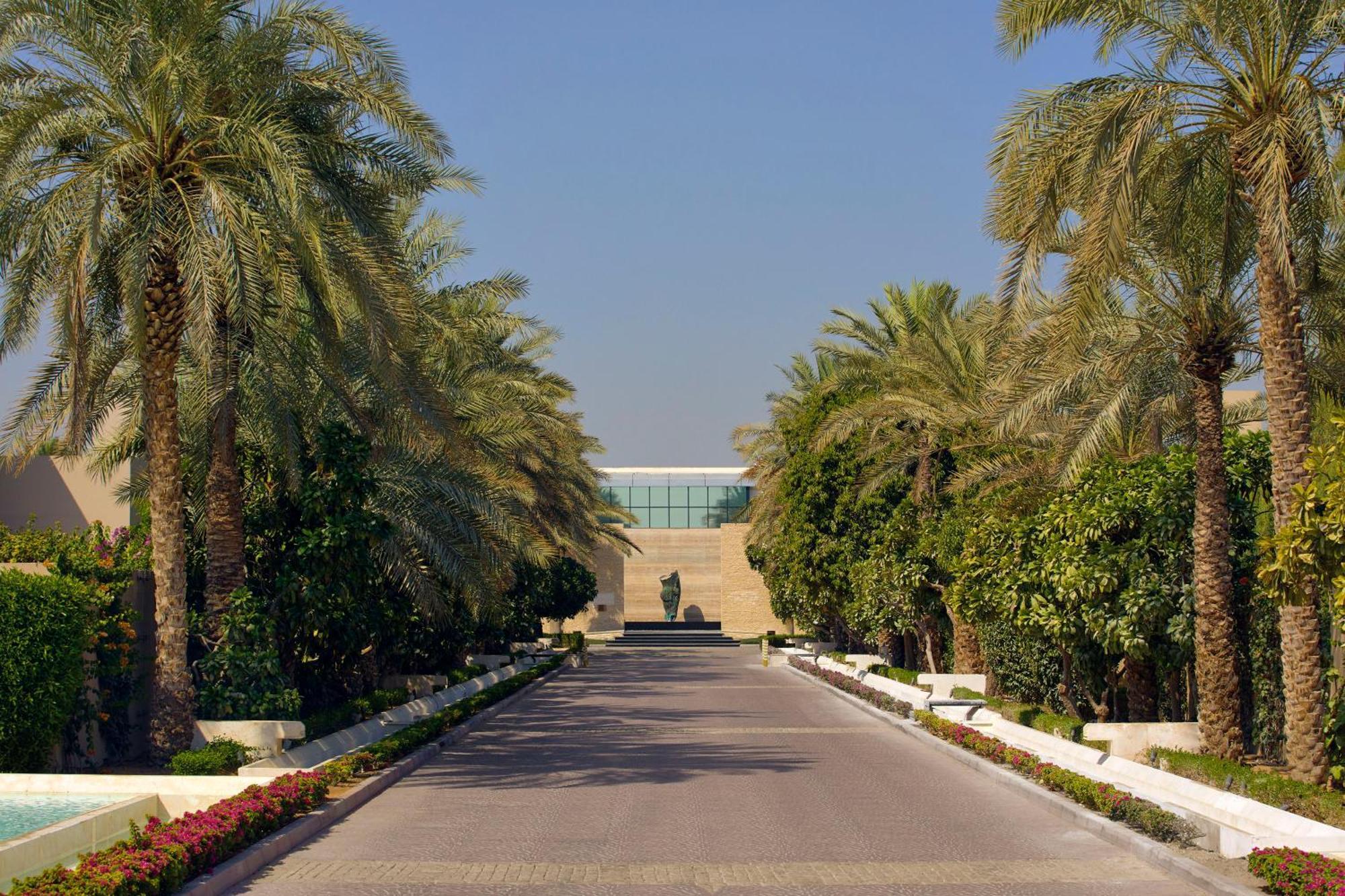 Melia Desert Palm Member Of Melia Collection Dubai Exterior photo The entrance to the museum