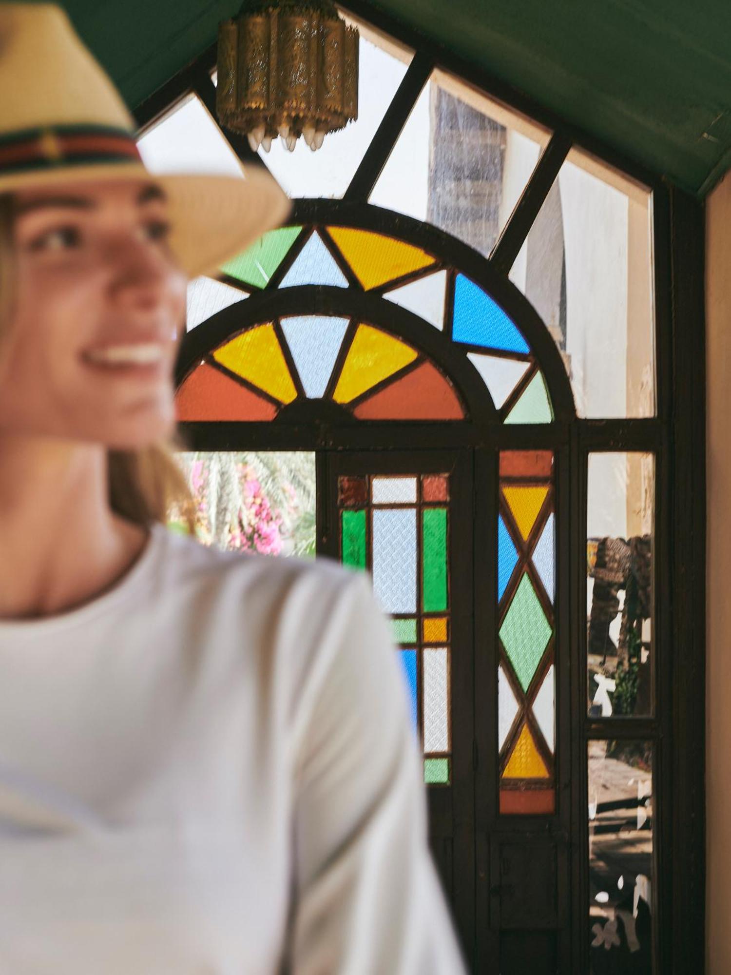 Melia Desert Palm Member Of Melia Collection Dubai Exterior photo A stained glass window at the entrance of the house